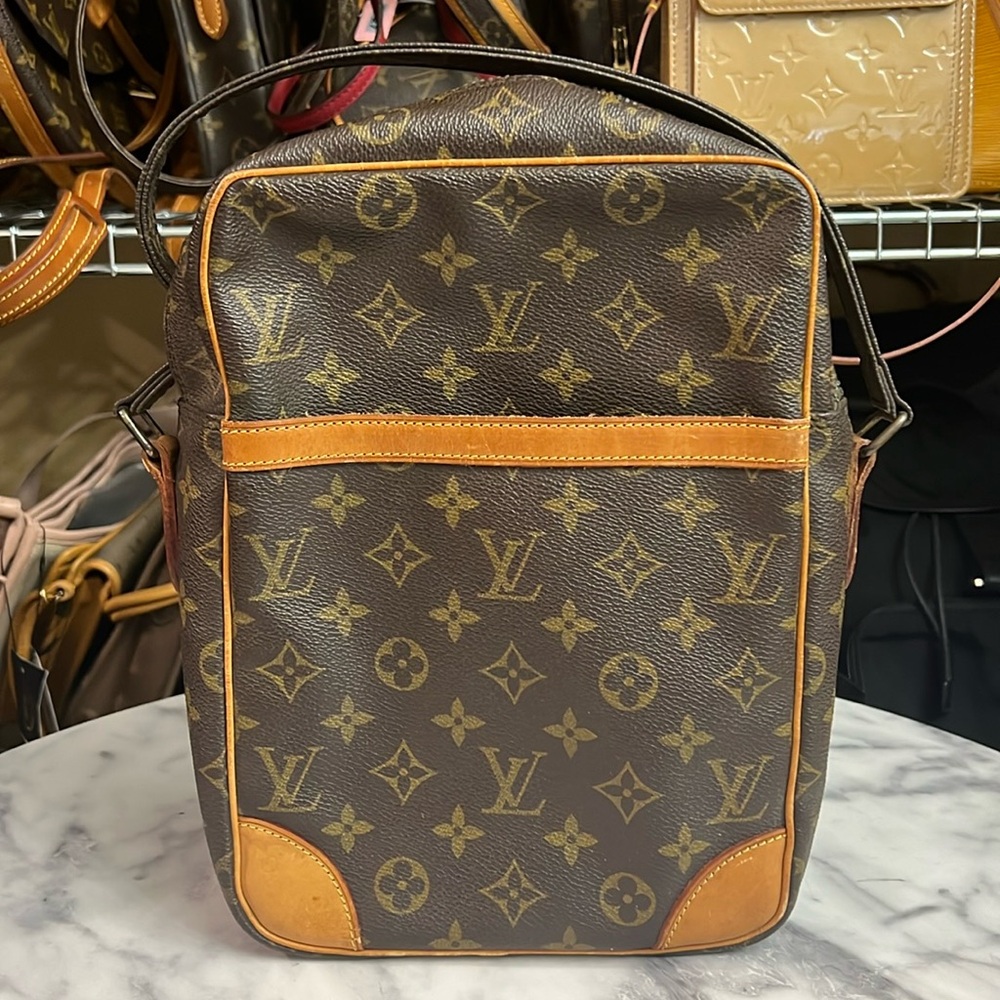 Vintage Louis Vuitton | Danube MM Monogram Crossbody